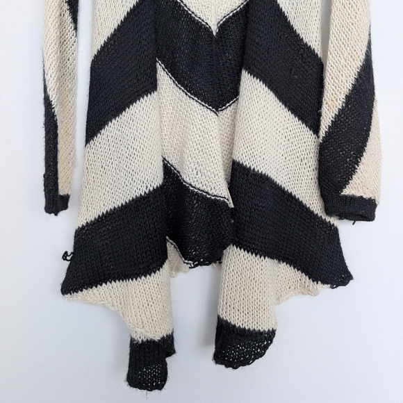 Rogan Organic Llama Alpaca Wool Fair Trade Chevron Cardigan Sweater Sz S/M - Picture 3 of 16